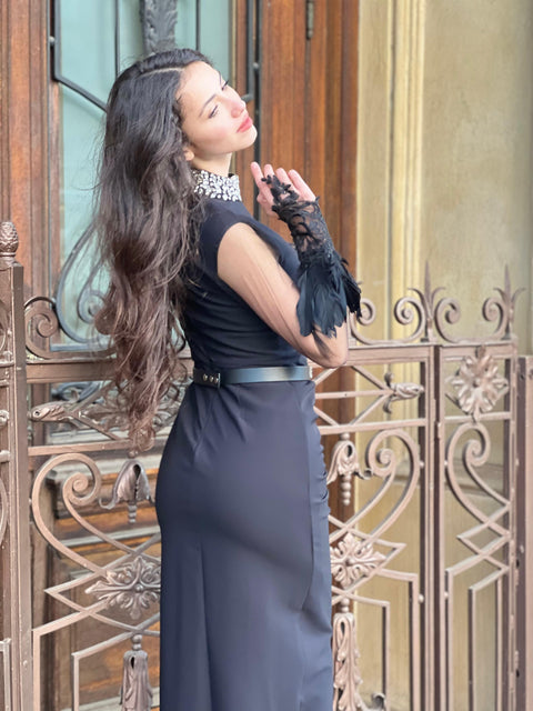 Rochie de seara deosebita cu pene naturale si cristale
