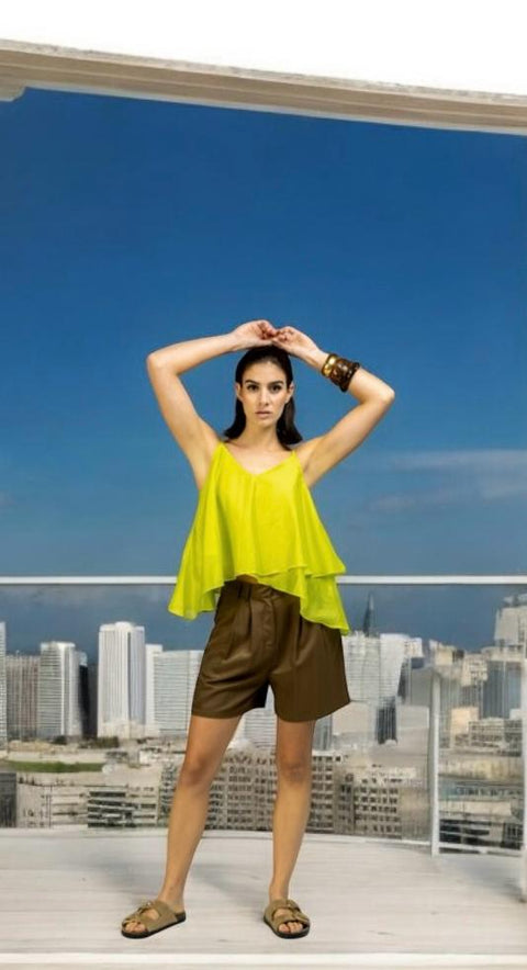 Top “City Breeze” lime cu volane fluide